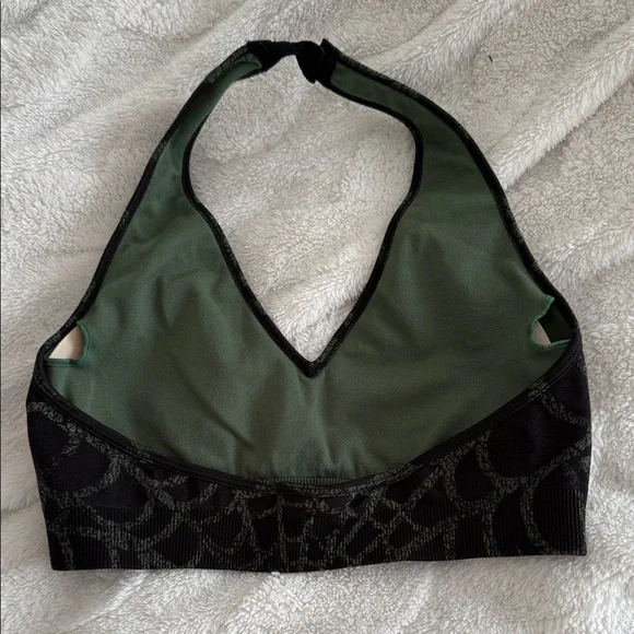 Darc Sport Black and Gray Crop Top - Picture 2 of 2